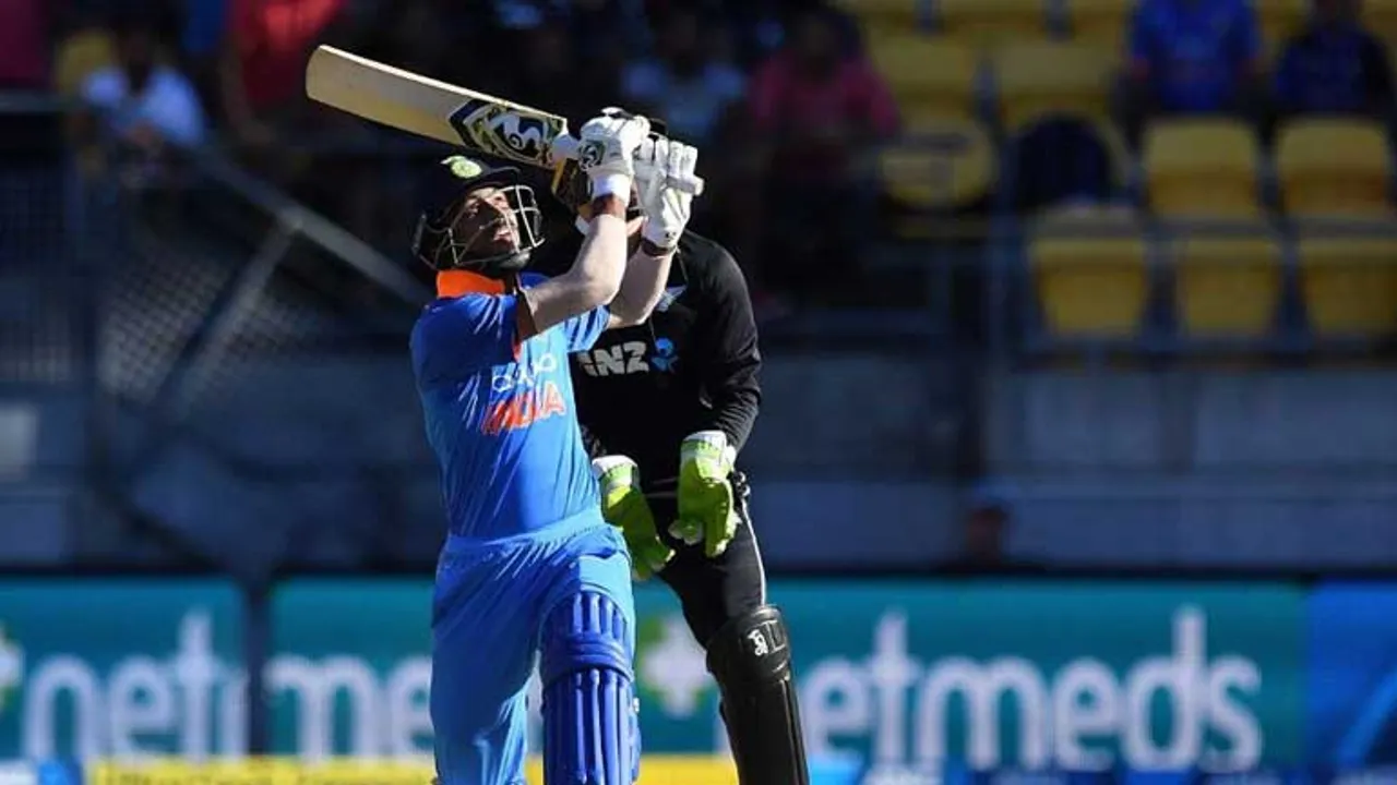 ୱେଲିଂଟନ୍‌ରେ ଚମକିଲେ ହାର୍ଦ୍ଦିକ, ଦେଖନ୍ତୁ ପାଣ୍ଡ୍ୟାଙ୍କ ହ୍ୟାଟ୍ରିକ୍‌ ଛକା