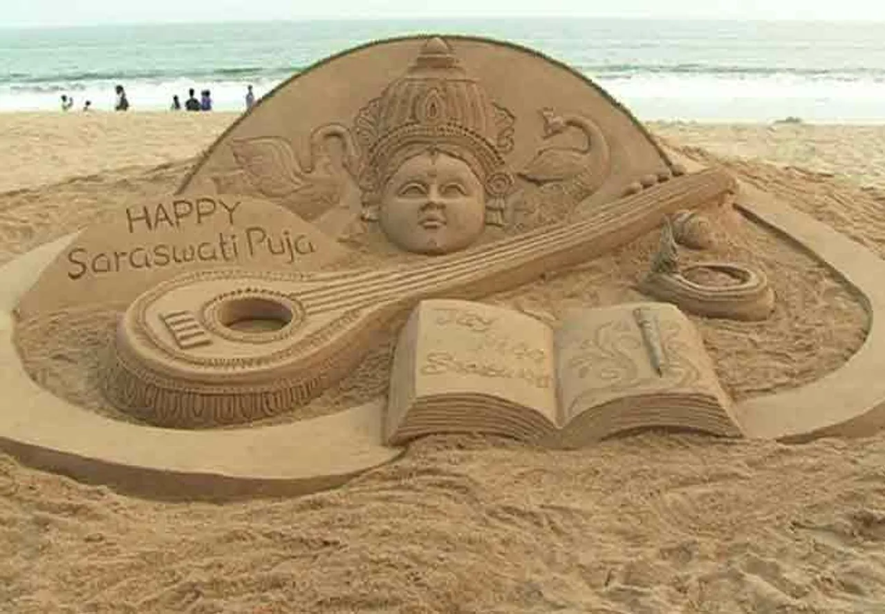 ବେଳାଭୂମିରେ ସରସ୍ୱତୀଙ୍କ ବାଲୁକା କଳା