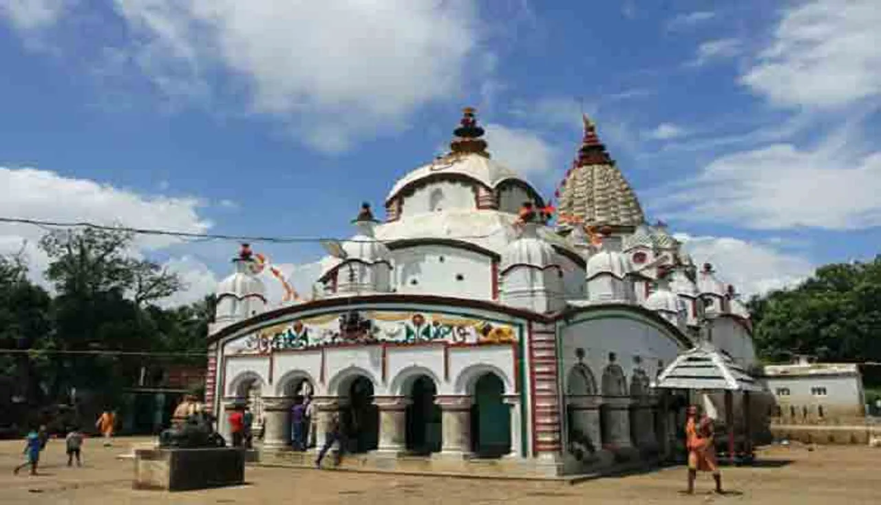 ଏଠାରେ ଭକ୍ତ ଦେହରେ କଣ୍ଟା ଫୋଡ଼ାଇଲେ ବାବା ସନ୍ତୁଷ୍ଟ ହେବାର ରହିଛି ବିଶ୍ୱାସ