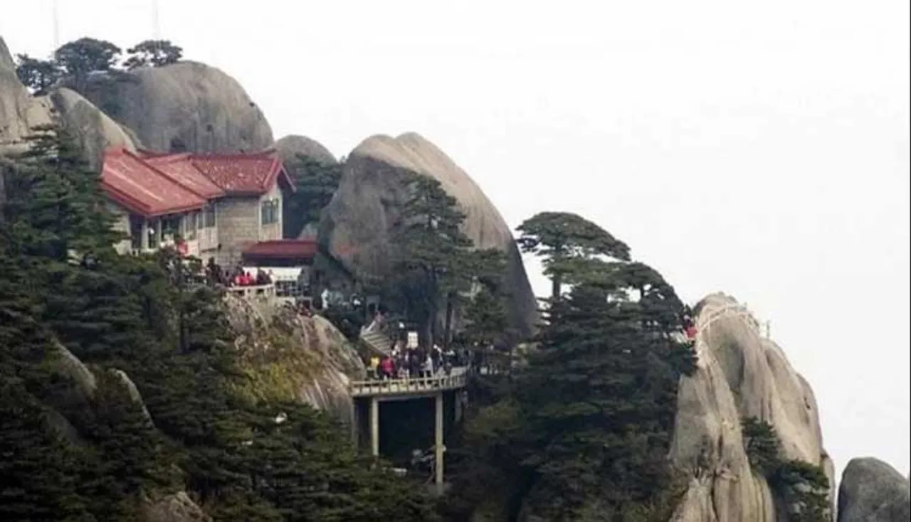 ହୋଟେଲରେ ପହଞ୍ଚିବାକୁ ଚଢ଼ିବାକୁ ପଡ଼େ ୬୦ ହଜାର ପାହାଚ