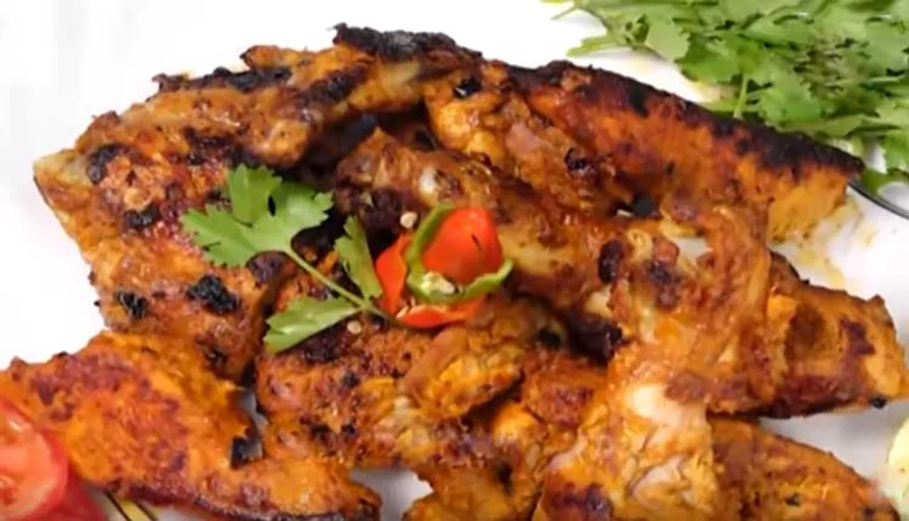 ଆଜି ରବିବାରରେ ଘରେ ପ୍ରସ୍ତୁତ କରନ୍ତୁ ତାୱା ସ୍ମୋକ୍‌ ଚିକେନ୍‌