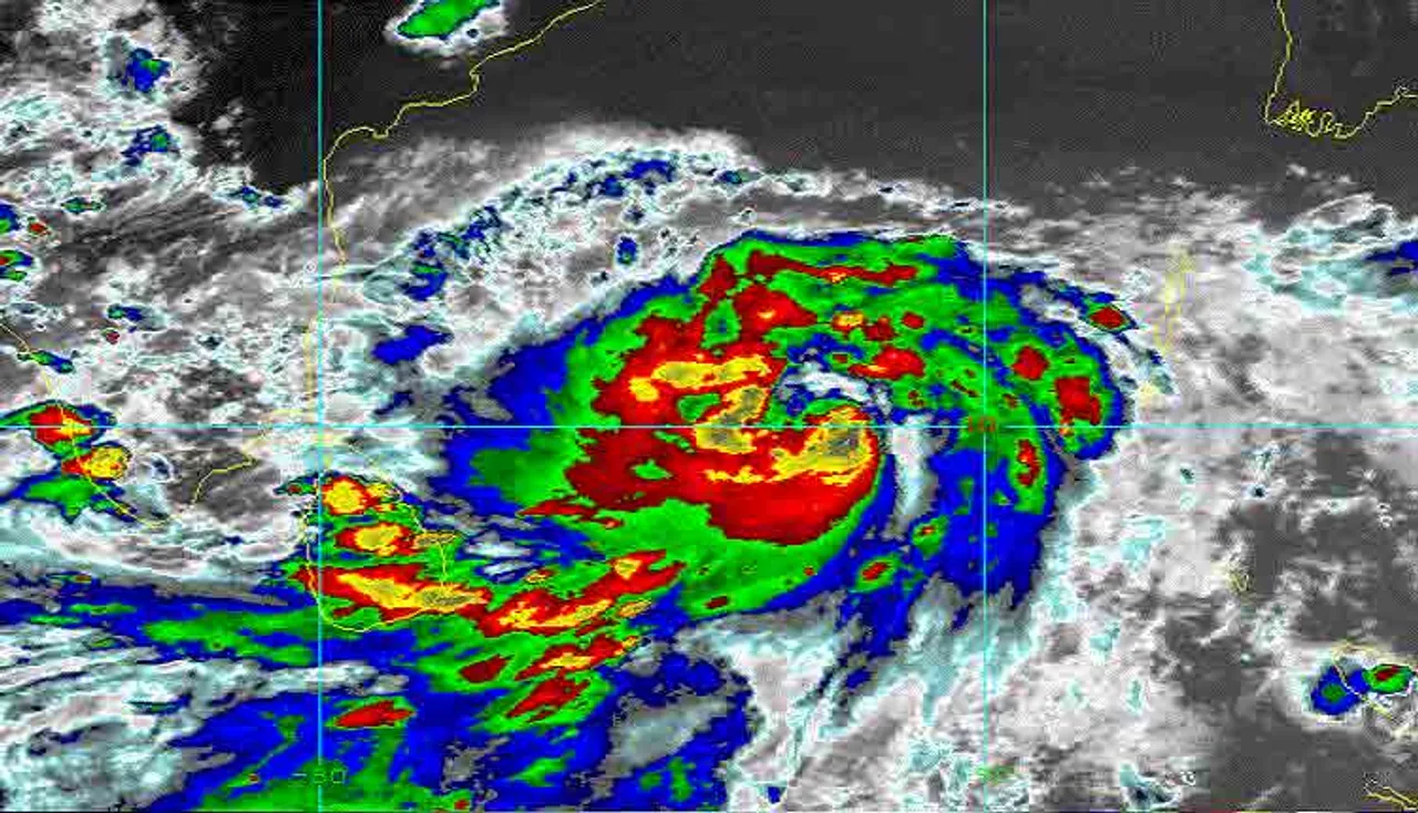 ୩୦ ବର୍ଷ ପରେ ମେ’ ମାସରେ ବାତ୍ୟାକୁ ସାମ୍ନା କରିବ ଓଡ଼ିଶା
