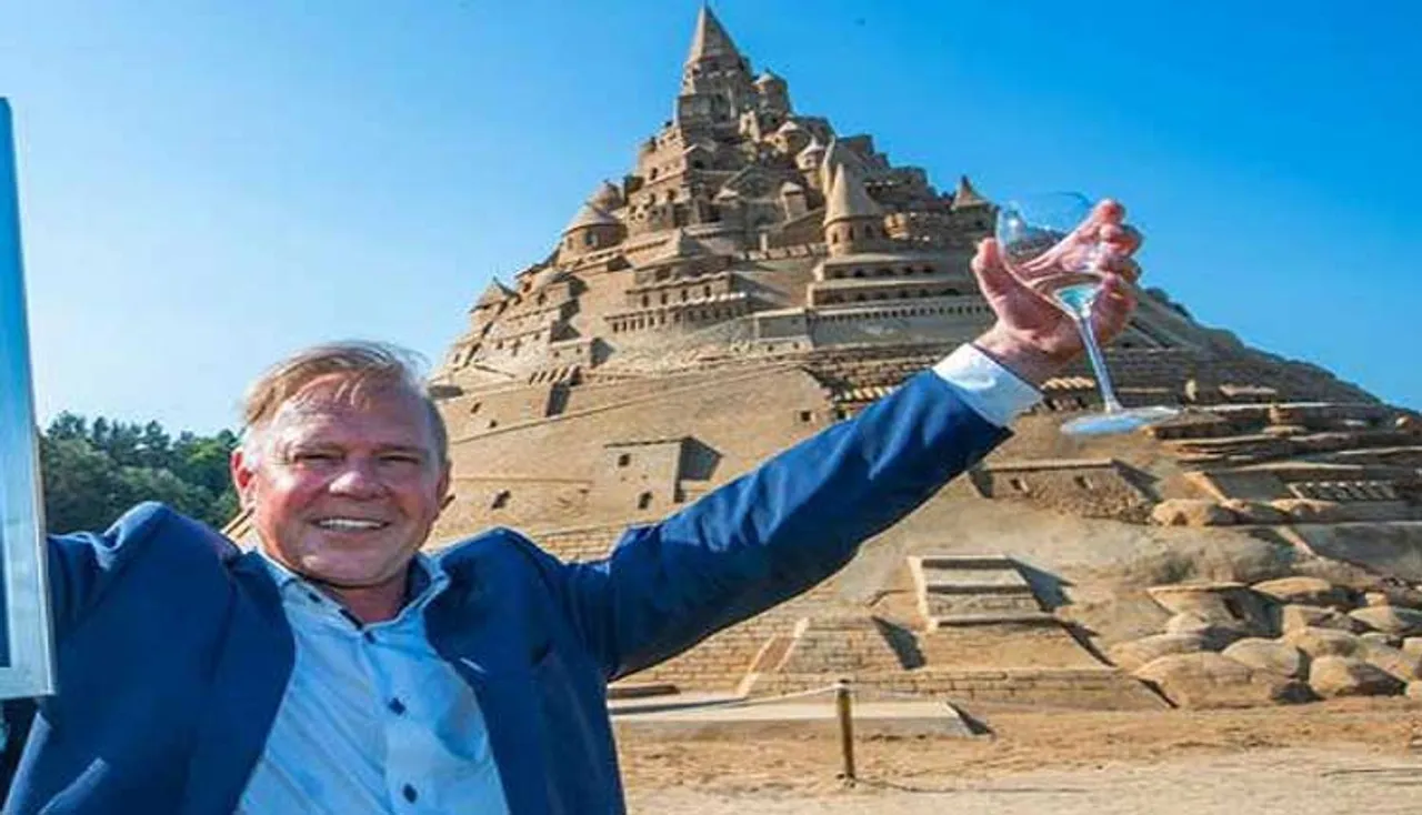 ବାଲିର ମହଲ୍‌ ତିଆରି କରି ଗିନିଜ୍‌ ୱାଲ୍ଡ ରେକର୍ଡରେ ପାଇଲେ ସ୍ଥାନ