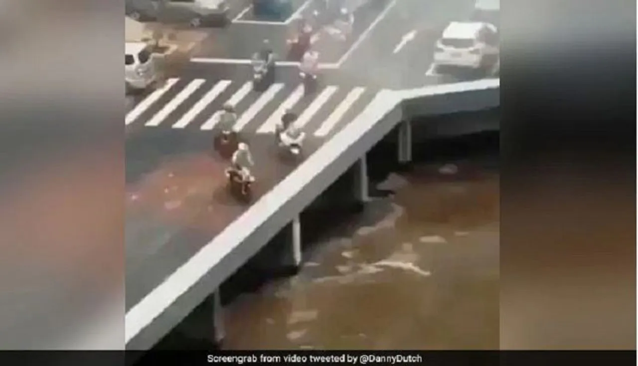 ଆଶ୍ଚର୍ଯ୍ୟ! ଲୋକମାନେ ବ୍ରିଜ୍‌ ଉପରୁ ହେଇଯାଉଛନ୍ତି ଗାଏବ୍‌