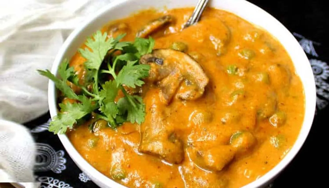 ଢାବା ଷ୍ଟାଇଲ୍ 'ଛତୁ କୁର୍‌ମା'