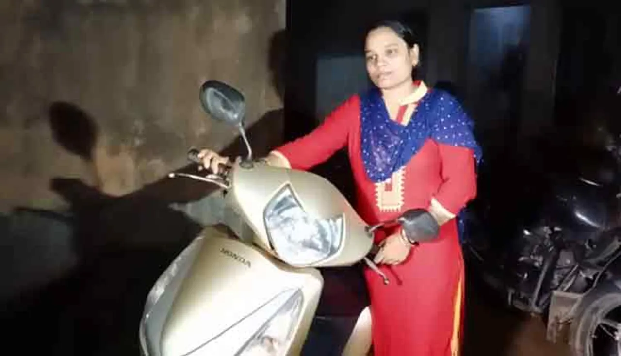 ଦିଦିଙ୍କ ଗାଡ଼ିର କାଗଜପତ୍ର ନଥିଲା! ତଣ୍ଡ ଗଣିବେ ୧୩ ହଜାର ଟଙ୍କା