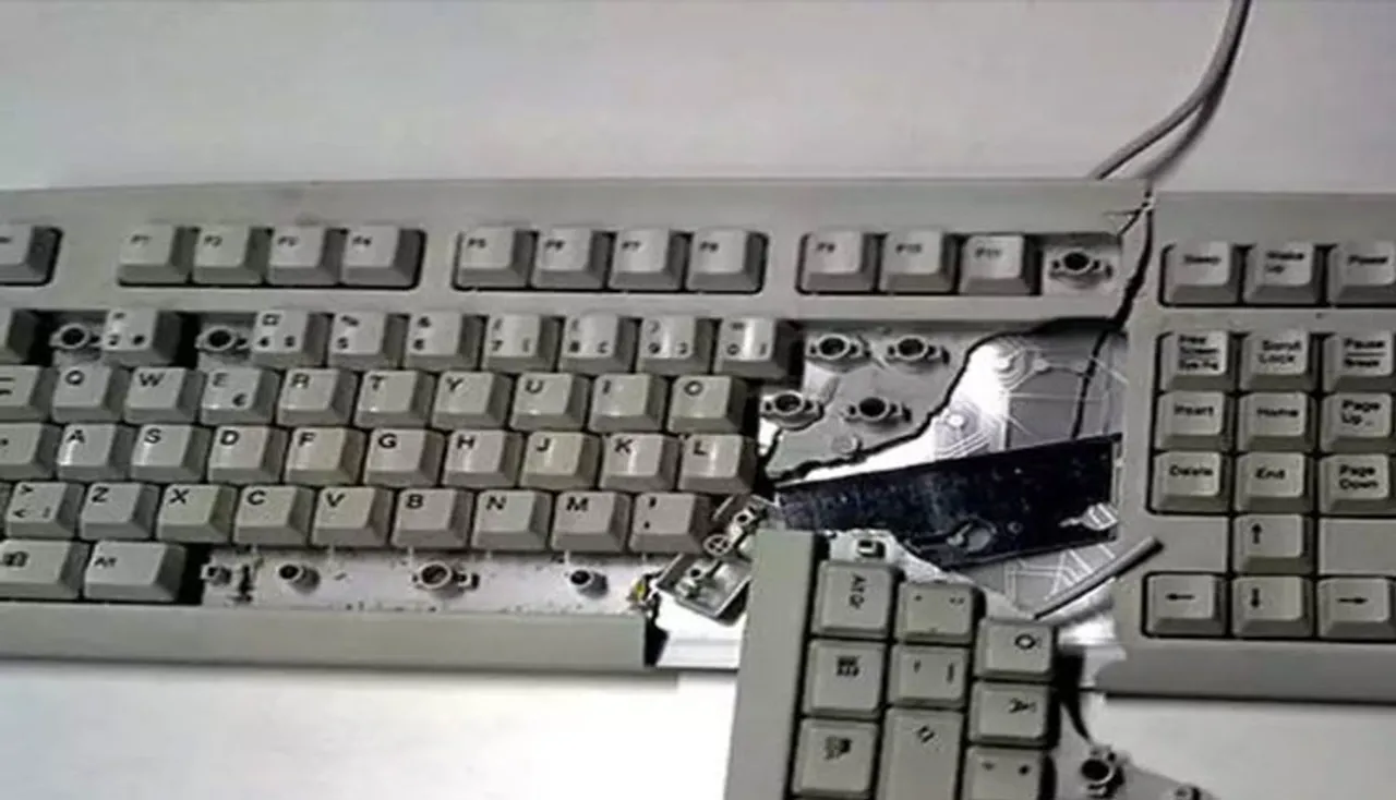 ଖରାପ ହୋଇଥିବା ଇଲେକ୍ଟ୍ରୋନିକ୍‌ ଜିନିଷ ଘରେ ରଖିଛନ୍ତି କି ?