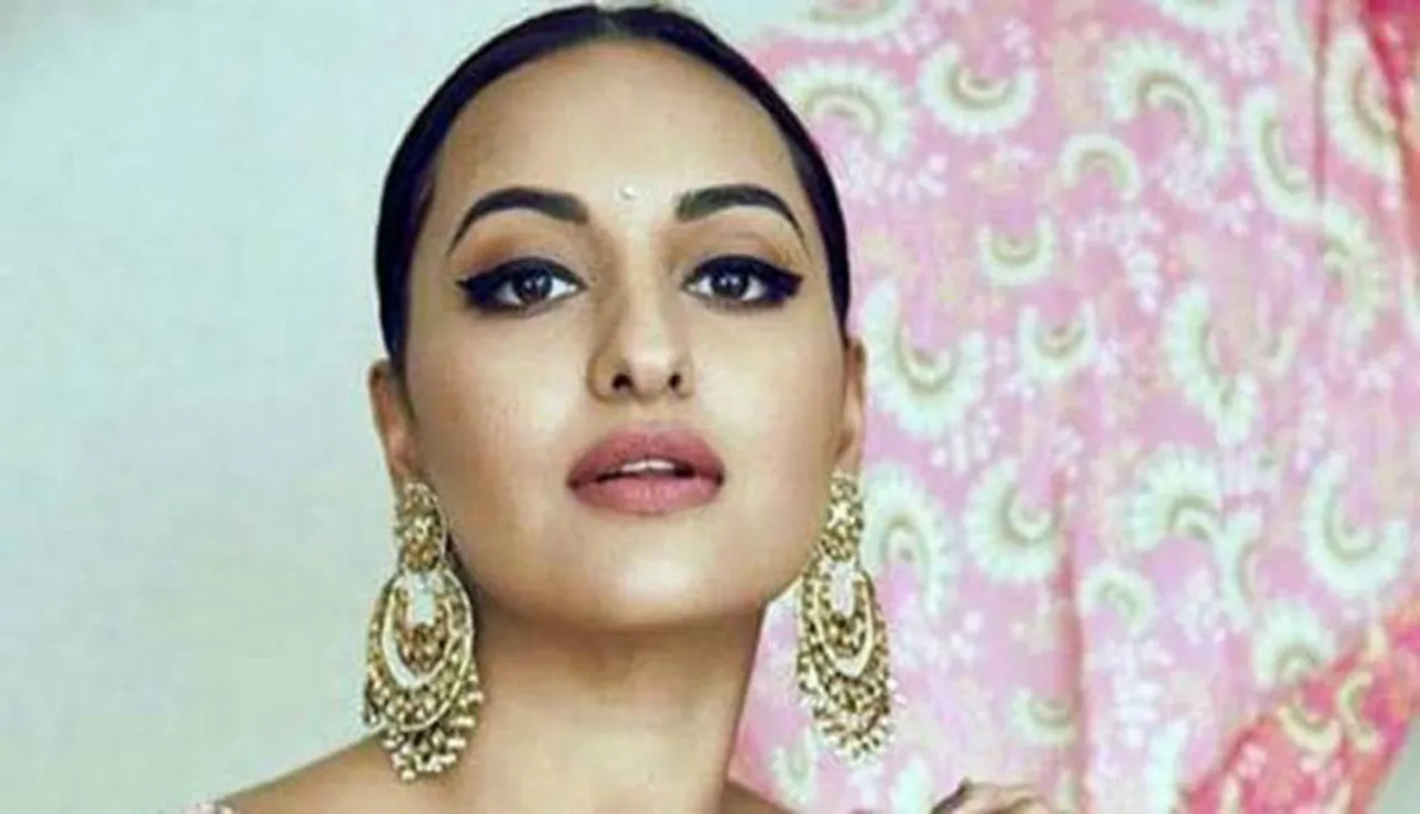 ସୋନାକ୍ଷୀଙ୍କ ଟ୍ରାଭେଲ୍ ବ୍ୟାଗ୍‌ ଭାଙ୍ଗିଦେଲା ଇଣ୍ଡିଗୋ