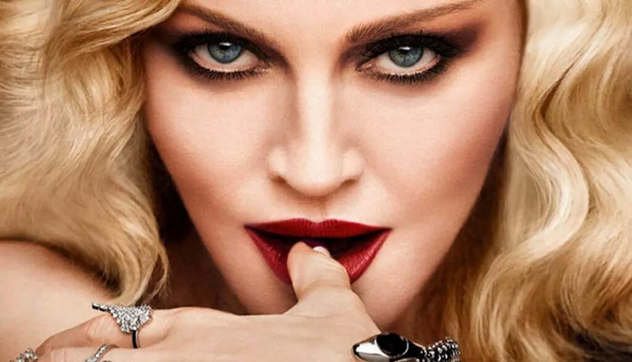 ୨୫ ବର୍ଷୀୟ ଡ୍ୟାନସର୍‌ଙ୍କୁ ପ୍ରେମ କରୁଛନ୍ତି ୬୧ ବର୍ଷୀୟା ମାଡୋନା