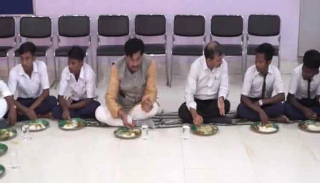 ଅନାଥ ଶିଶୁଙ୍କ ସହ ମଧ୍ୟାହ୍ନ ଭୋଜନ ଖାଇଲେ ଗଣଶିକ୍ଷା ମନ୍ତ୍ରୀ