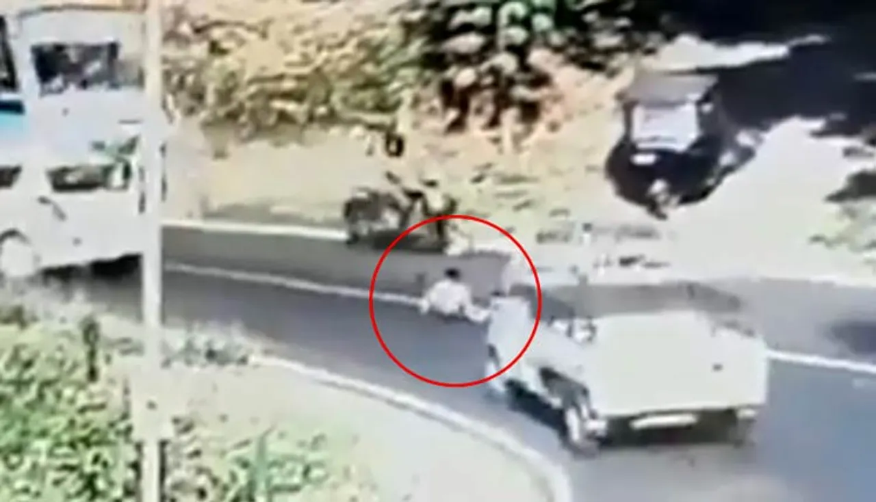 କାର୍‌ରୁ ଖସି ପଡ଼ିଲା ଛୁଆ, ତା’ପରେ...