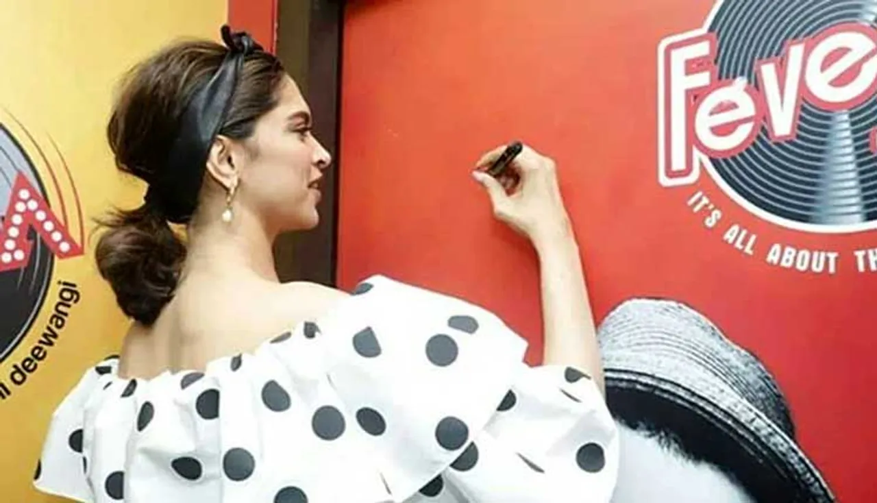 ରଣବୀରଙ୍କ ପୋଷ୍ଟରରେ ଏମିତି କ’ଣ ଲେଖିଲେ ଦୀପିକା, ଖୁସିହେଲେ ପ୍ରଶଂସକ