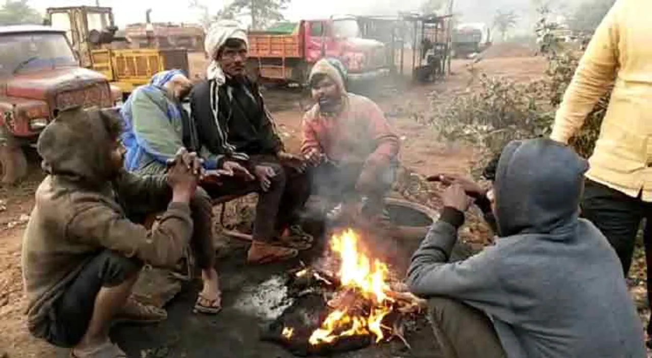 ରାଜ୍ୟରେ ବଢ଼ୁଛି ଶୀତ, ୧୦ ଡିଗ୍ରୀ ତଳକୁ ଖସିଲା ପାରଦ