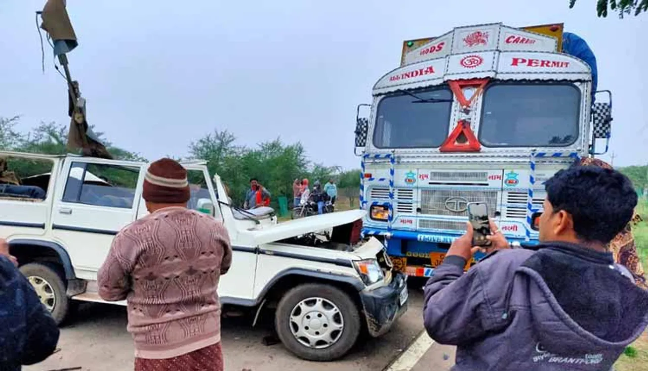 ଟ୍ରକ୍‌ ପଛରେ ପିଟି ହେଲା ବୋଲେରୋ; ୩ ମୃତ, ୬ ଗୁରୁତର