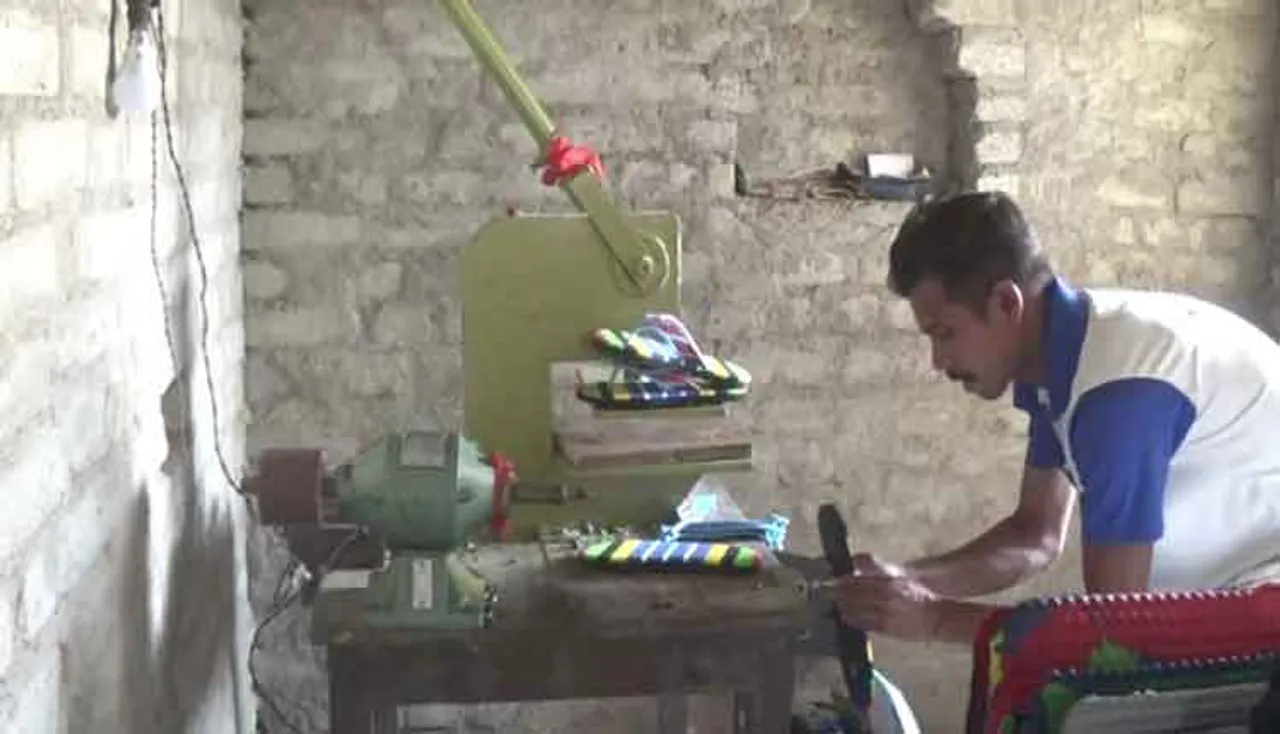 ବେକାର ବସିଥିଲେ, ୟୁଟ୍ୟୁବ୍‌ ଦେଖାଇଲା ବାଟ