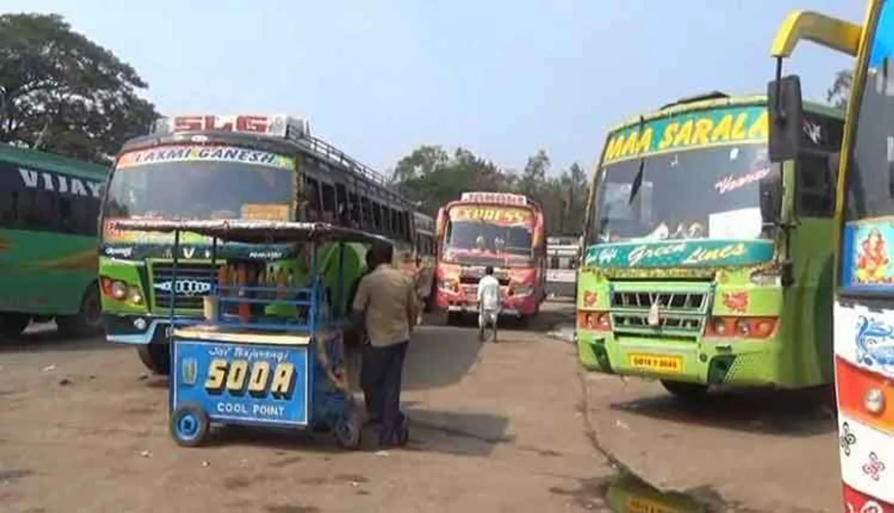 ବସ୍‌ଷ୍ଟାଣ୍ଡରେ ନାହିଁ ଶୌଚାଳୟ ଓ ପାନୀୟଜଳ ସୁବିଧା; ହନ୍ତସନ୍ତ ହେଉଛନ୍ତି ଯାତ୍ରୀ