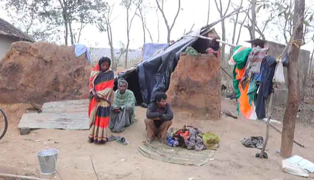 ମିଳୁନି ଘର; ପଲିଥିନ୍ ତଳେ କଟୁଛି ଜୀବନ