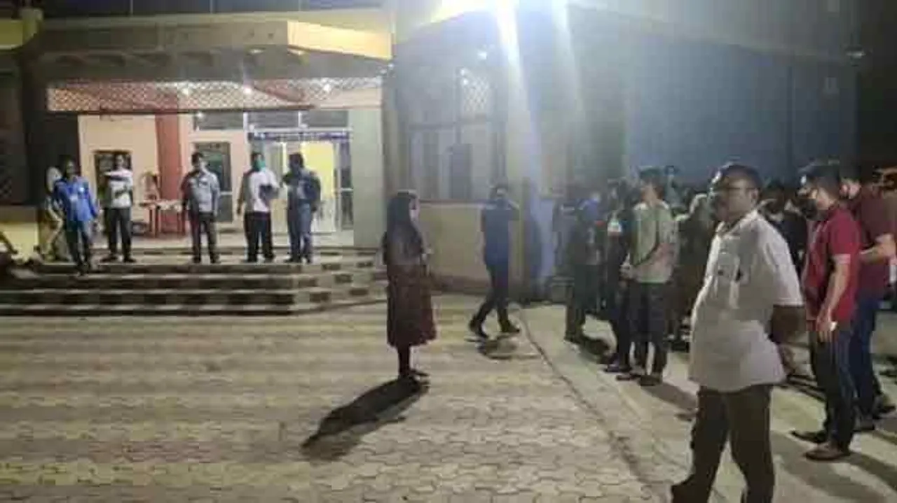 ପରୀକ୍ଷା ଦେବାକୁ ଯାଇ ଫସିଥିଲେ, ଉଦ୍ଧାର ହେଲେ ୪୨ ଛାତ୍ରଛାତ୍ରୀ