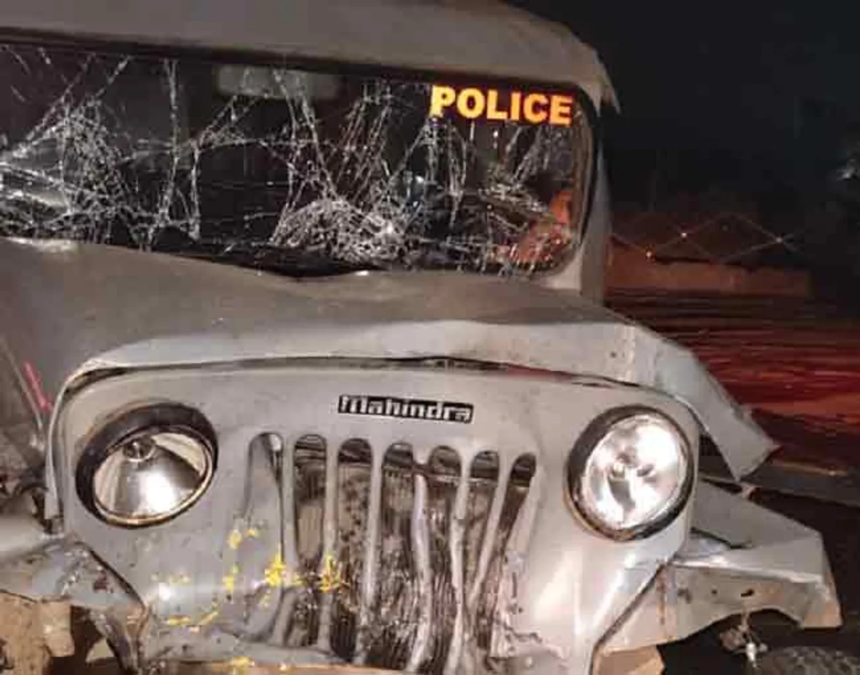 ପୁଲିସ୍‌ ଜିପ୍‌ ଓ ଟ୍ରକ୍‌ ମୁହାଁମୁହିଁ ଧକ୍କା