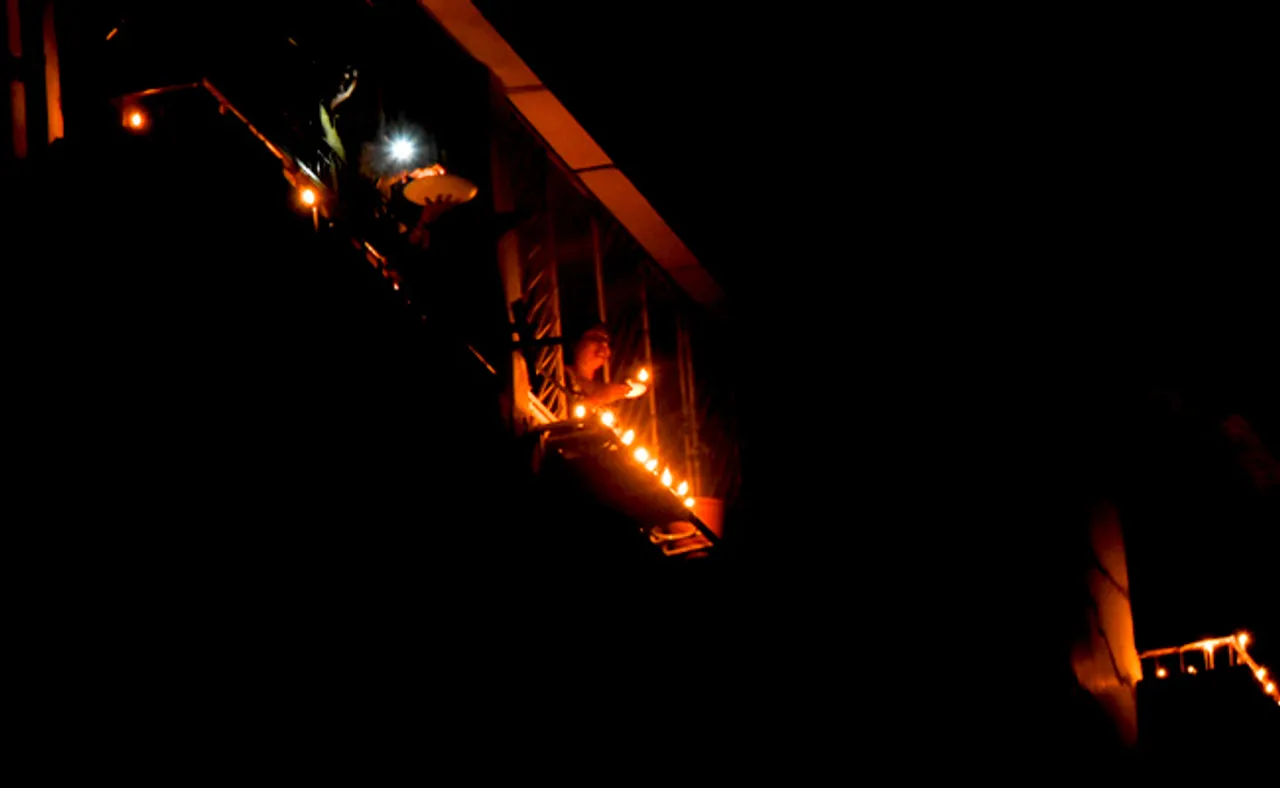 ୯ଟାରୁ ୯ ବାଜି ୯ ମିନିଟ୍‌, ଭୁବନେଶ୍ୱର ଏମିତି ଜାଳିଲା ଦୀପ