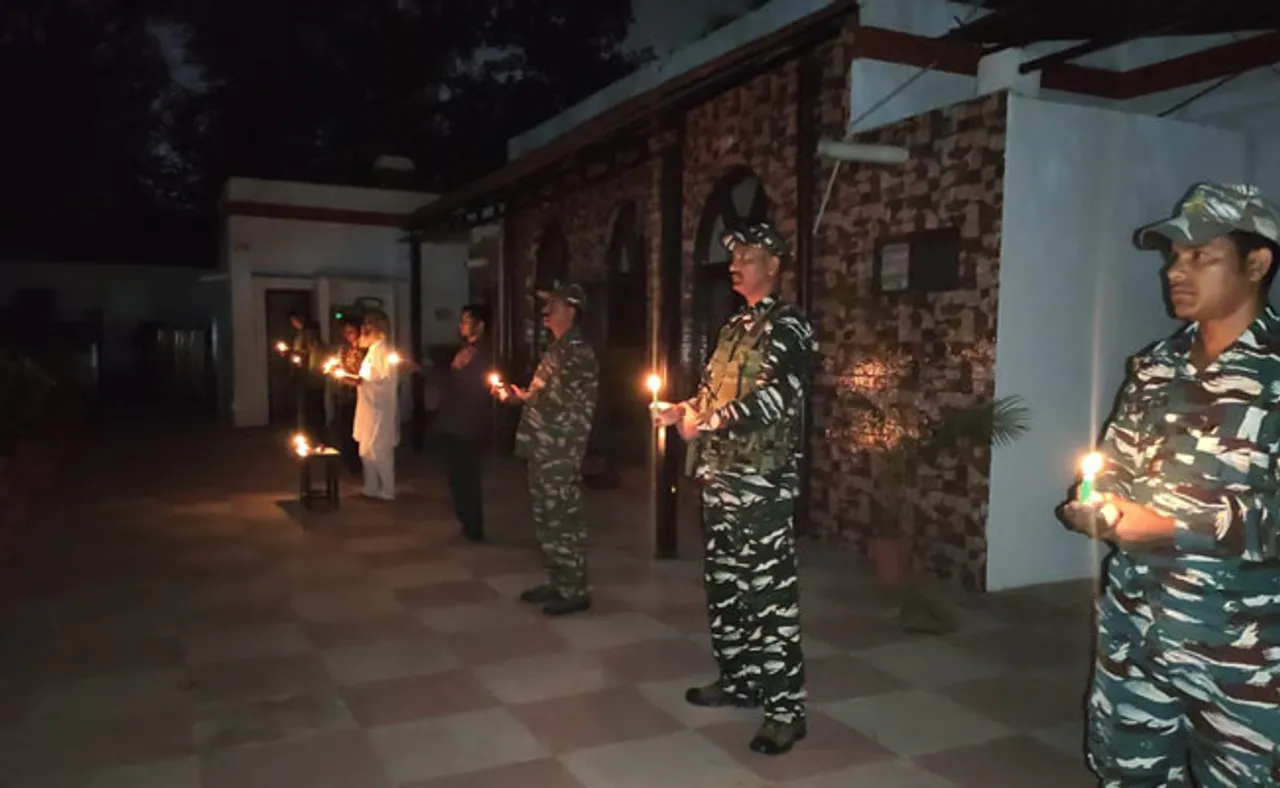 ସୁରକ୍ଷା କର୍ମୀଙ୍କ ସହ ଦୀପ ଜାଳିଲେ ନନା, କହିଲେ ଜୟ ଜଗନ୍ନାଥ