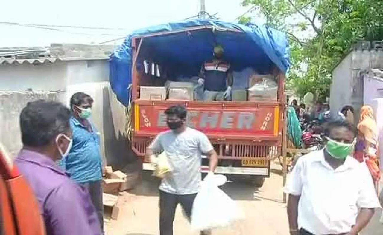 ରାସନ କାର୍ଡ ନଥିବା ପରିବାରକୁ ମିଳିଲା ଶୁଖିଲା ଖାଦ୍ୟ