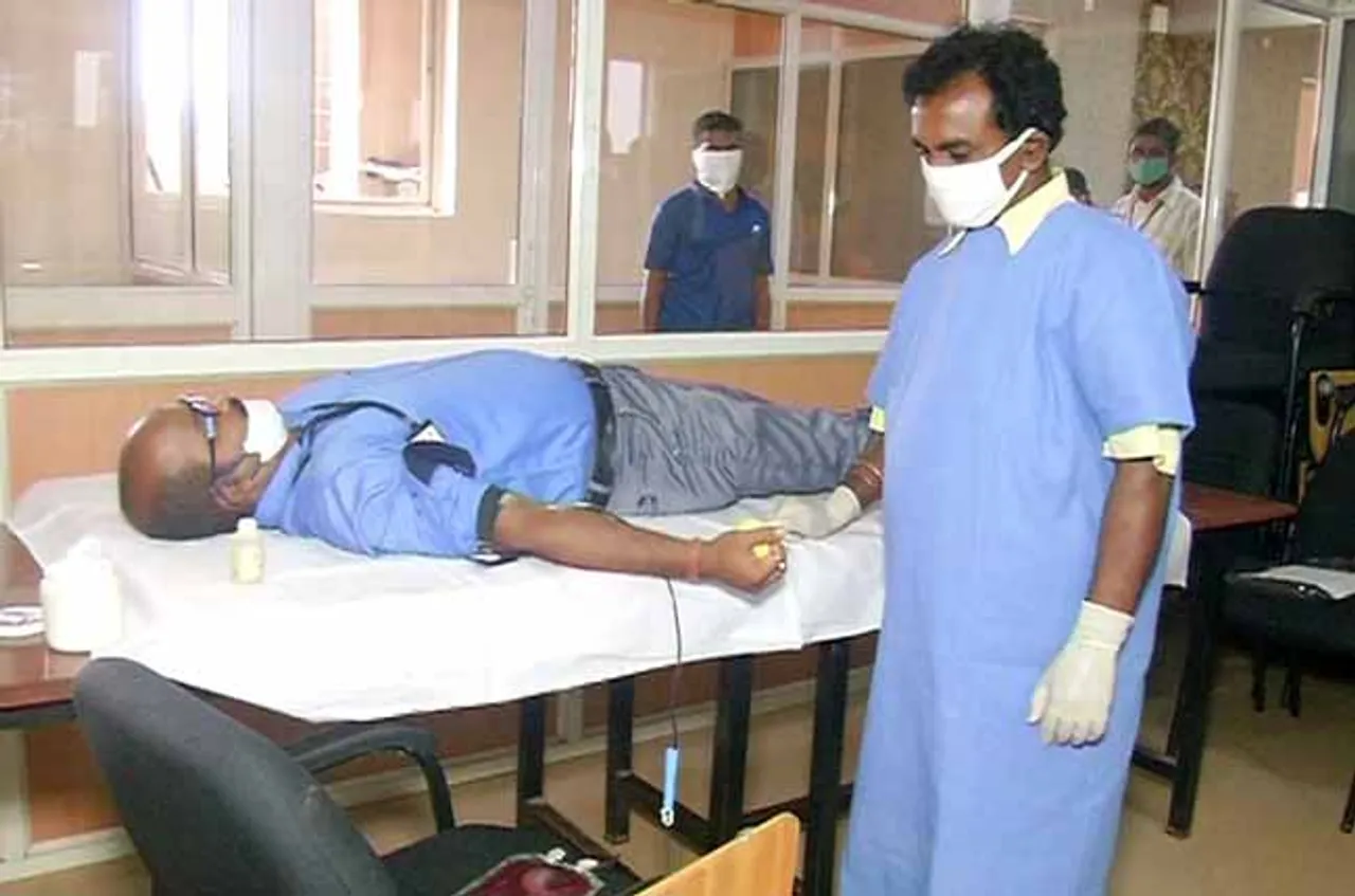 ରକ୍ତ ସଙ୍କଟ ଦୂର ପାଇଁ କମିଶନରେଟ୍ ପୁଲିସ୍‌ ଓ ଓଟିଭିର ମିଳିତ ରକ୍ତଦାନ କାର୍ଯ୍ୟକ୍ରମ