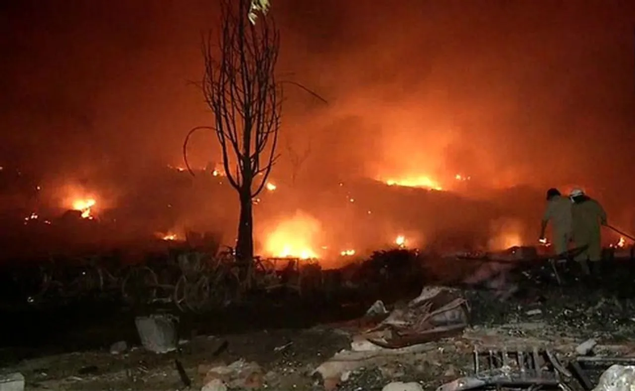 ଦିଲ୍ଲୀରେ ଭୟଙ୍କର ଅଗ୍ନିକାଣ୍ଡ, ଧ୍ୱଂସ ହୋଇଗଲା ୧୫୦୦ କୁଡ଼ିଆ