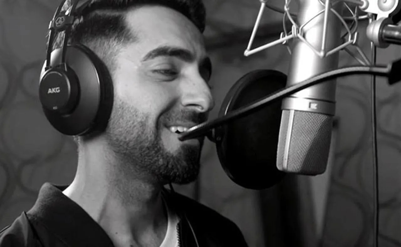 ମା'ଙ୍କ ପାଇଁ ଆୟୁଷ୍ମାନ ଗାଇଲେ ଗୀତ...