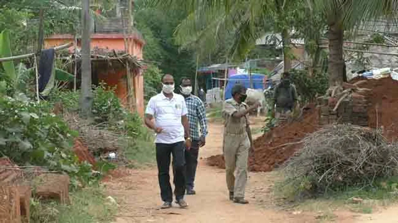 ଅମାନିଆଙ୍କ ଲାଗି ଉଆସପଲ୍ଲୀ ଗାଁ ଶଟ୍‌ଡାଉନ୍‌