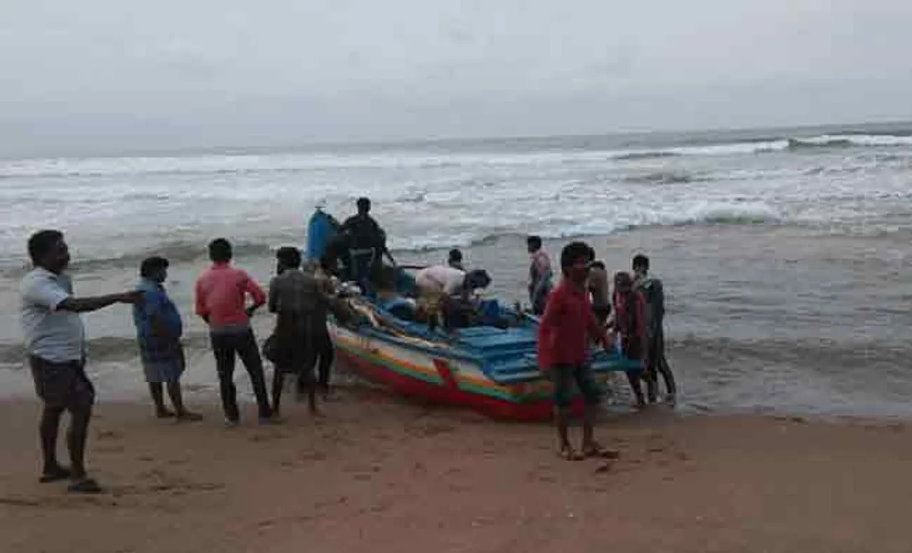 ୫୨୦ କି.ମି. ସମୁଦ୍ର ଯାତ୍ରା ପରେ ଚନ୍ଦ୍ରଭାଗାରେ ପହଞ୍ଚିଲେ ୧୬ ମତ୍ସ୍ୟଜୀବୀ