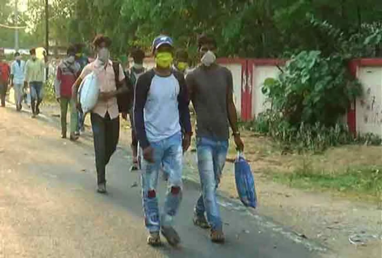 ଅଧା ବାଟରେ ଛାଡ଼ି ପଳାଇଲା ବସ୍‌; ୨୨୦ କି.ମି. ଚାଲିଲେ ପ୍ରବାସୀ ଶ୍ରମିକ