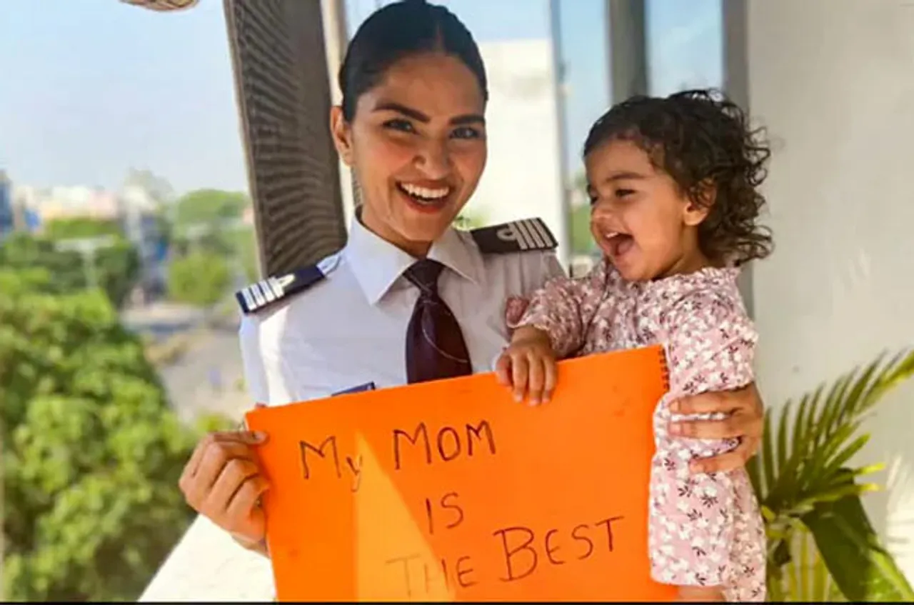 ବାହାଘର ପାଇଁ ସଞ୍ଚିତ ଟଙ୍କାରେ ଝିଅକୁ ବିମାନ ଚାଳକ କଲେ ବାପା