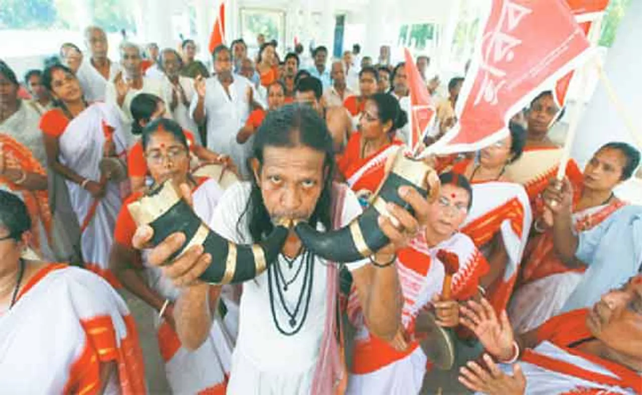 ମତୁଆଙ୍କୁ ସାମାଜିକ ବାସନ୍ଦ- ଧର୍ମ ବିଶ୍ୱାସ ପାଇଁ ଉତ୍ପୀଡନ