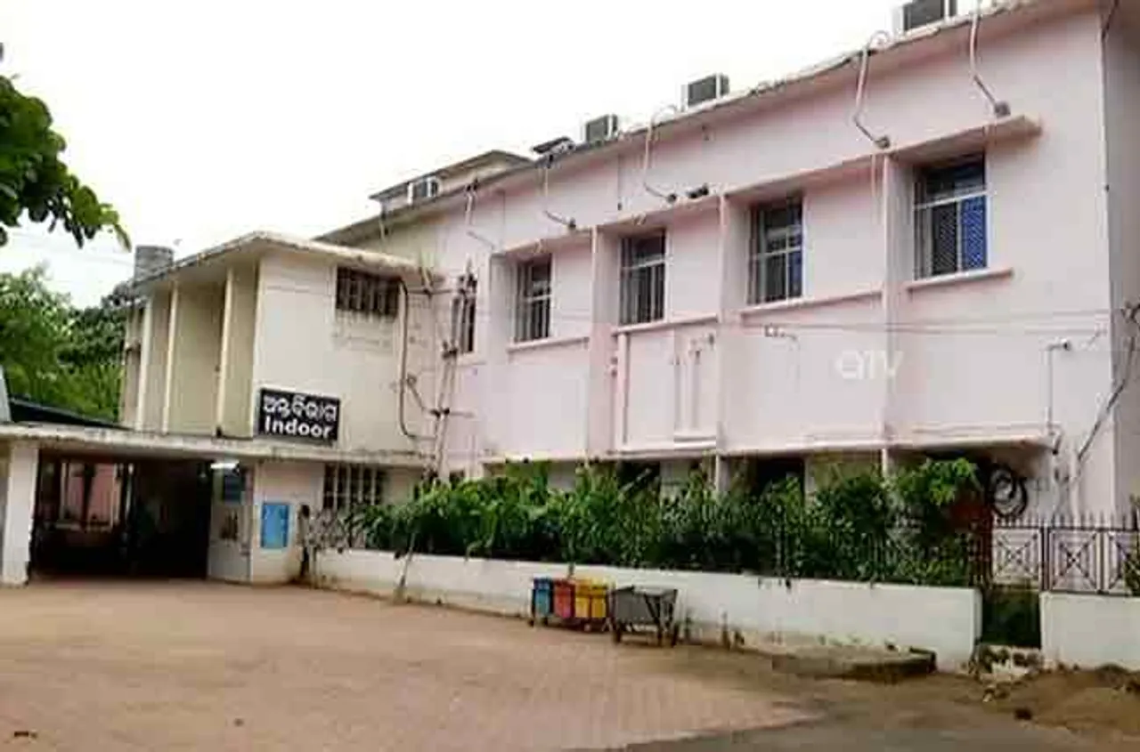 ଆଚାର୍ଯ୍ୟ ହରିହର କ୍ୟାନସର ହସ୍ପିଟାଲରେ କେବଳ ଓପିଡି ଖୋଲା, ଆଉ ସବୁ ବିଭାଗରେ ତାଲା