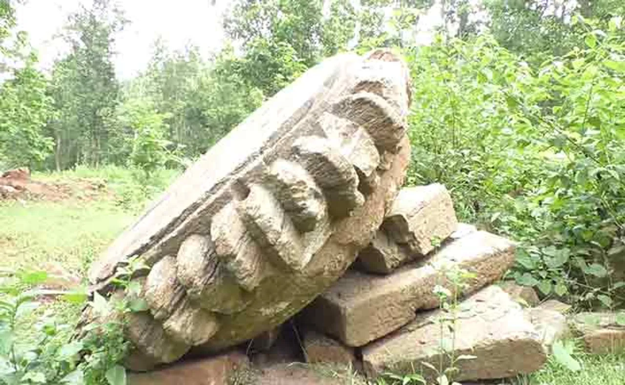 ଜଙ୍ଗଲ ଭିତରେ ଷଷ୍ଠ ଶତାବ୍ଦୀର ମନ୍ଦିର, କଳାପାହାଡ଼ ଭାଙ୍ଗିଥିବା ଅନୁମାନ