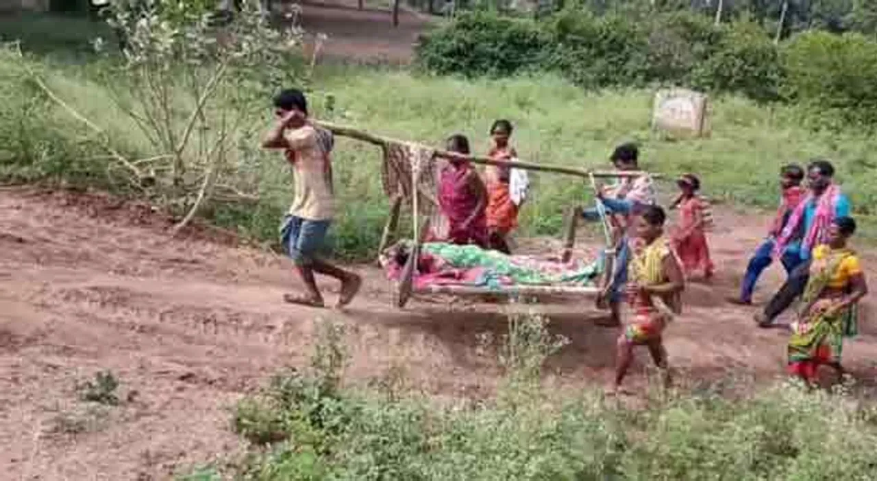 ଖଟିଆରେ ଯାଉ ଯାଉ ରାସ୍ତାରେ ପ୍ରସବ କଲେ ମହିଳା