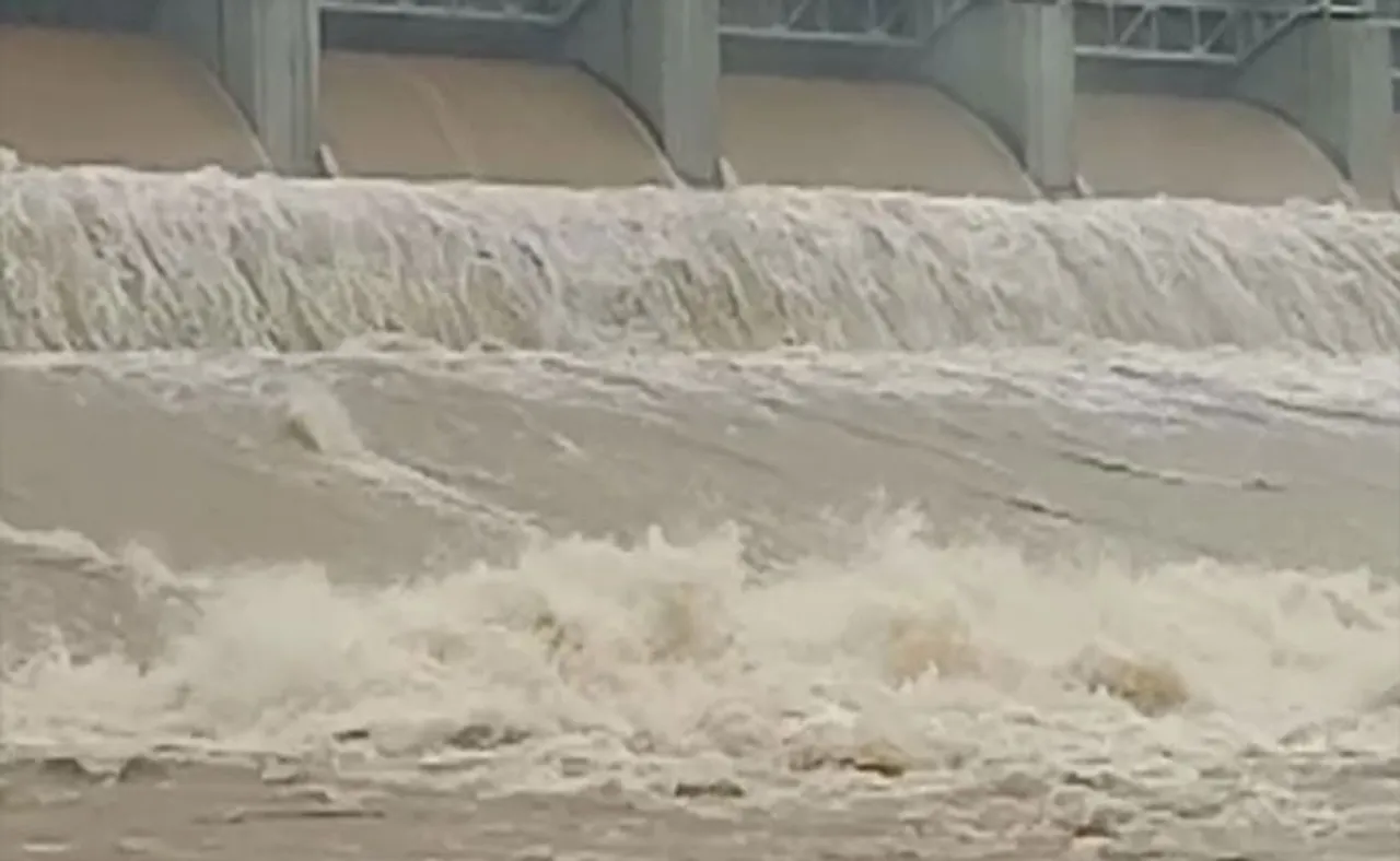 ଖୋଲିଲା ମନ୍ଦିରା ଡ୍ୟାମ୍‌ର ୬ଟି ଗେଟ୍‌