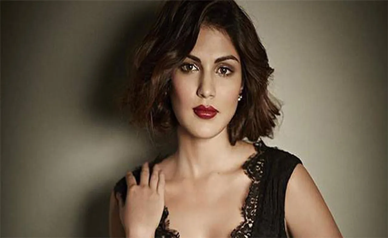 ପ୍ରଥମଥର ପାଇଁ ଏମିତି ଫଟୋ ସେଆର କଲେ ରିଆ