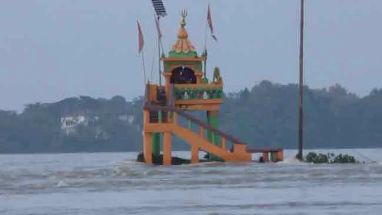 ସୁବର୍ଣ୍ଣପୁରରେ ବନ୍ୟା ସ୍ଥିତି, ବହୁ ଅଞ୍ଚଳକୁ ଯୋଗାଯୋଗ ବିଚ୍ଛିନ୍ନ