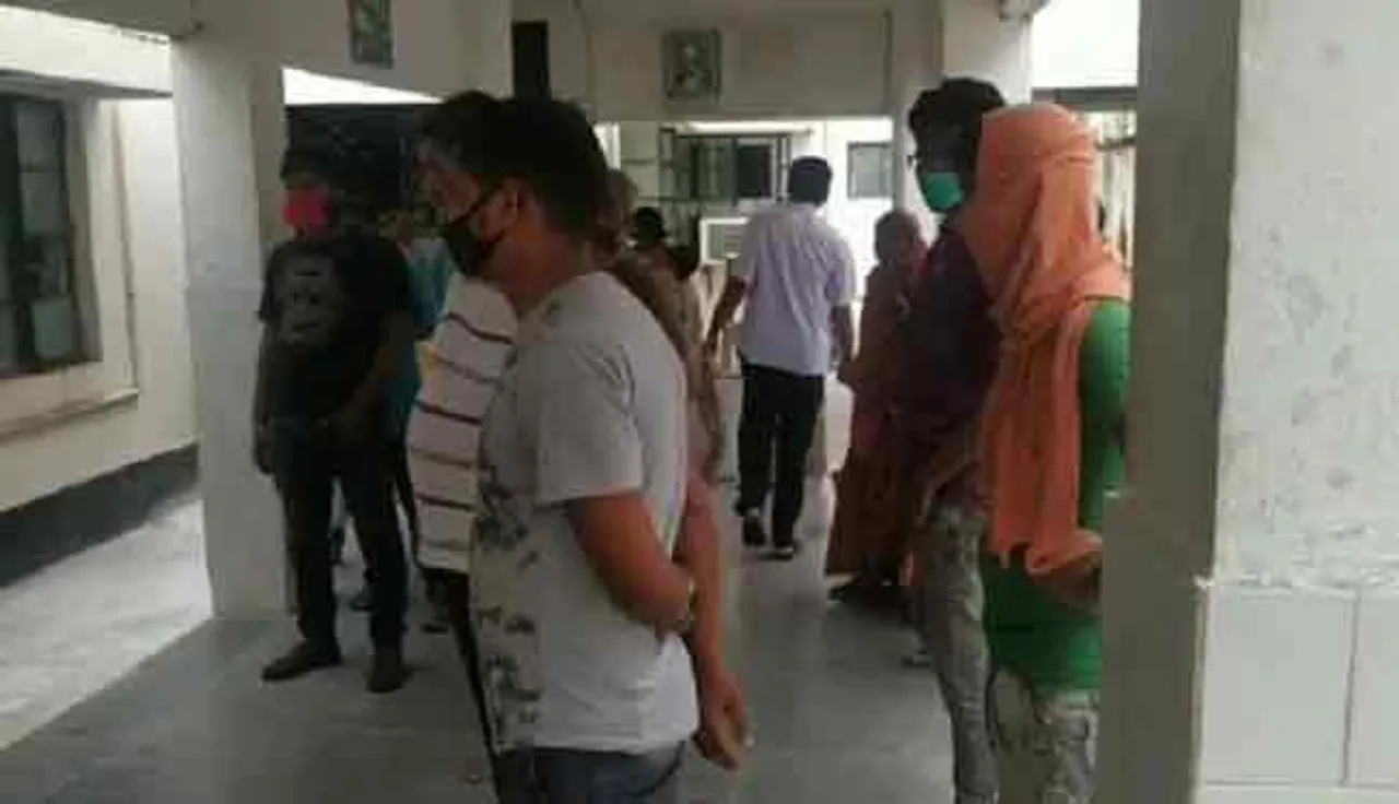 ଯୁବକଙ୍କୁ ଗୋଡ଼ାଇ ଗୋଡ଼ାଇ ହାଣିଲେ