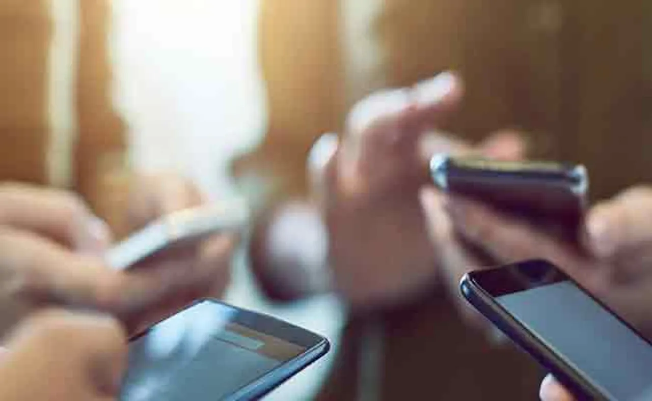 ଗୀତ ଟ୍ରାନ୍ସଫର କରିବାକୁ ସିମ୍‌ ନେଲେ, ପରେ ଆକାଉଣ୍ଟରୁ ଗାଏବ ହୋଇଗଲା ୩ ଲକ୍ଷ ୭୦ ହଜାର ଟଙ୍କା