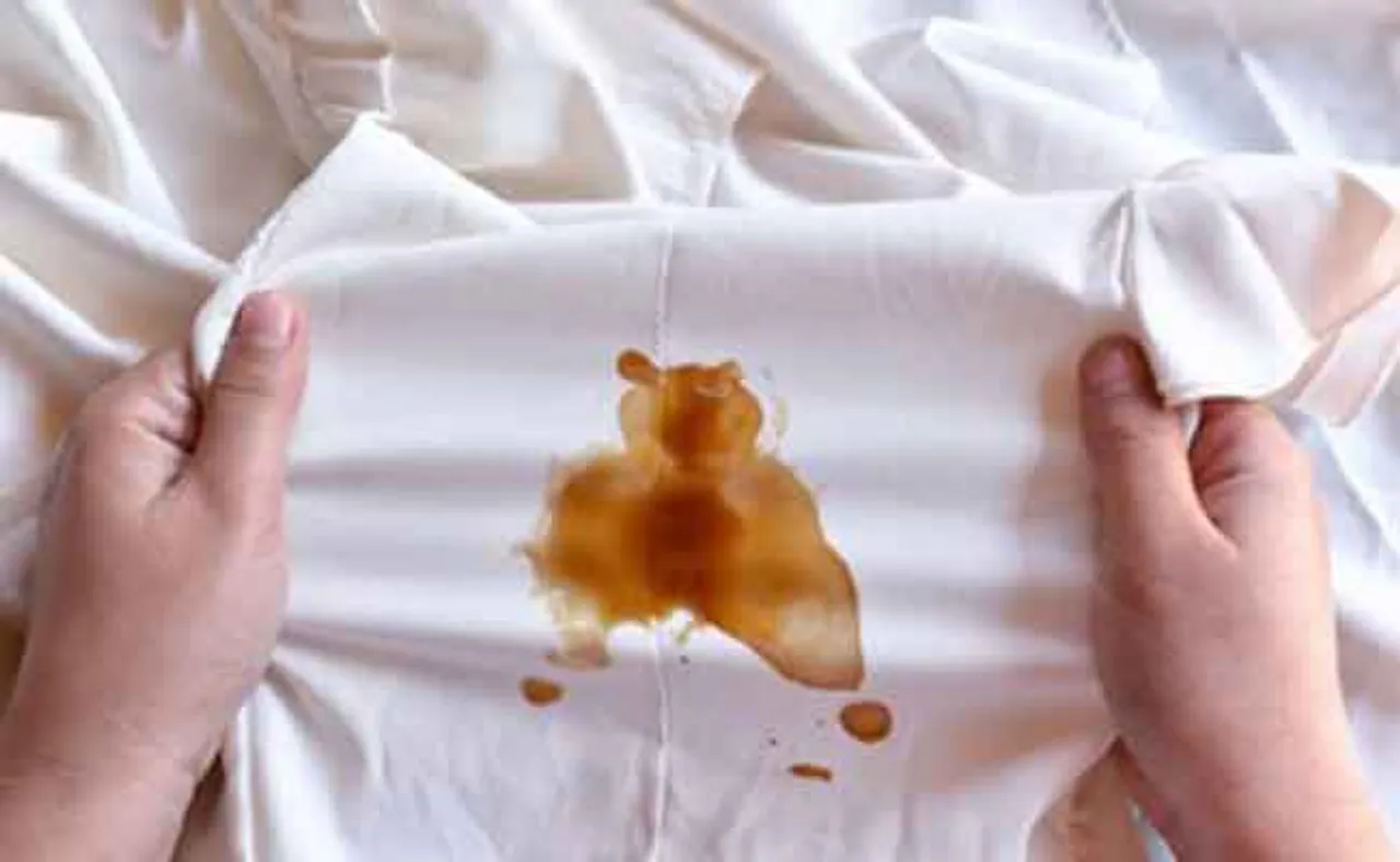 ମନପସନ୍ଦର ଡ୍ରେସ୍‌ରେ ଦାଗ ଲାଗିଛି କି ? ଆପଣାନ୍ତୁ ଏହି ସବୁ ଉପାୟ