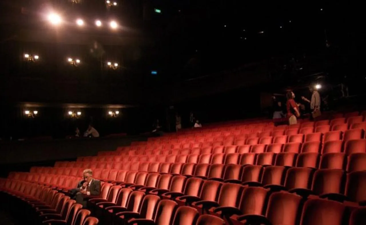 ସିନେମା ହଲରେ ବାହାର ଖାଦ୍ୟକୁ ଅନୁମତି ନେଇ କ’ଣ କହିଲେ ସୁପ୍ରିମକୋର୍ଟ