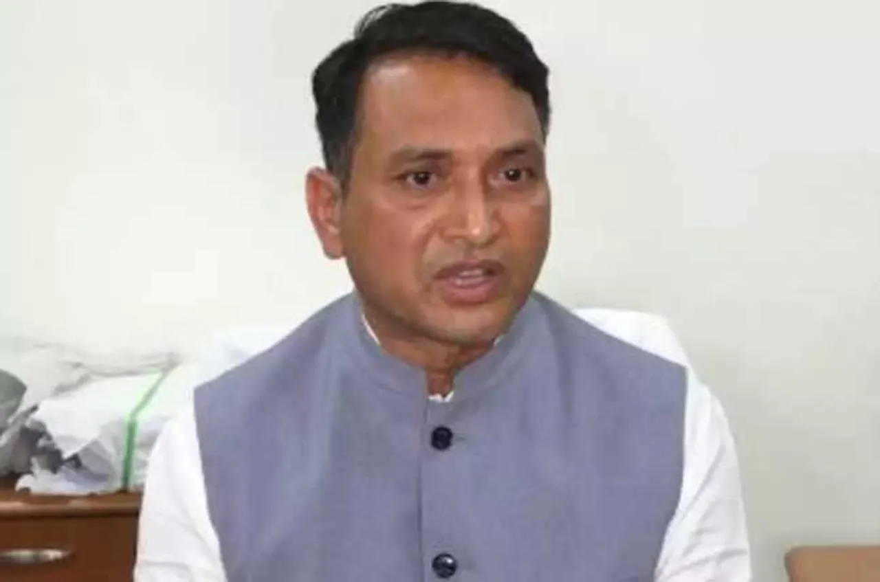 ମମିତା ମର୍ଡର ମିଷ୍ଟ୍ରୀ: ଚାରିଆଡ଼େ ବିକ୍ଷୋଭ, ମନ୍ତ୍ରୀଙ୍କୁ ବହିଷ୍କାର ଓ ଗିରଫ ଦାବି ତେଜୁଛି