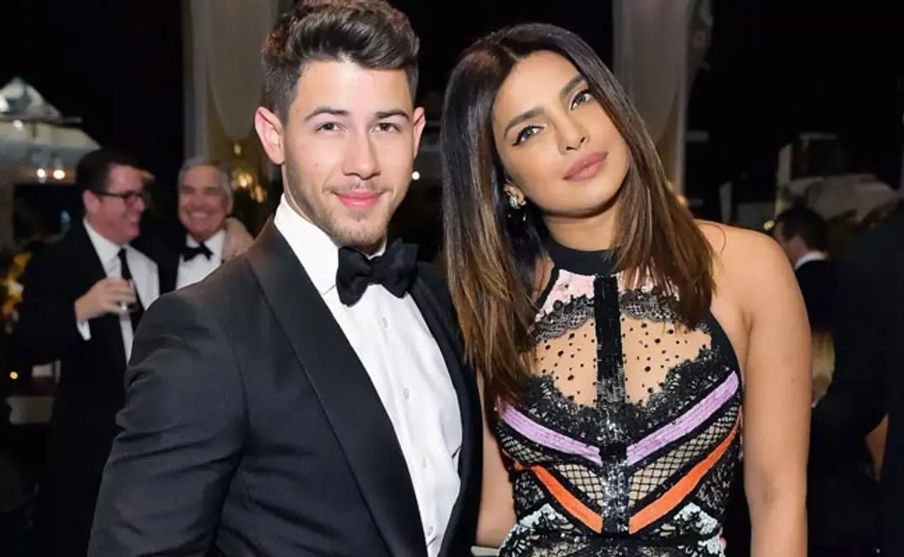 ଭାଇରାଲ ହେଲା ଦେଶୀ ଗର୍ଲ ଓ ବିଦେଶୀ ଜିଜୁଙ୍କ ଲିପ୍-ଲକ୍ ଫଟୋ