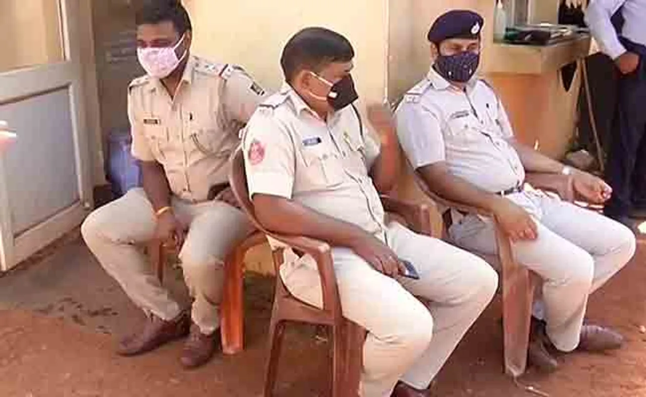 ନୋଟିସ୍‌ ଦେଇ ପୁଲିସ ଛାଡ଼ିଲା ଓଟିଭି ଅଫିସ୍‌