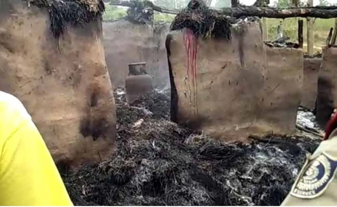 ନିଜ ବେକ କାଟି ଘର ପୋଡ଼ିଦେଲେ