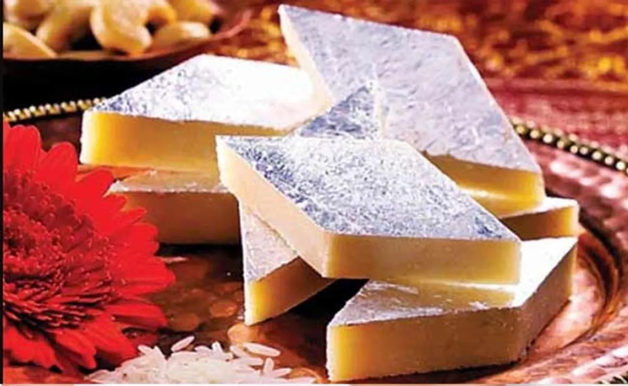 ଏଥର ଦୀପାବଳିରେ ଘରେ ବନାନ୍ତୁ କାଜୁ ବର୍ଫି