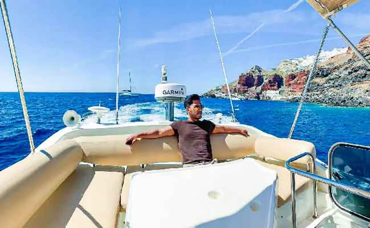 ବିଦେଶ ପ୍ରିୟ, ମନ୍ତ୍ରୀଙ୍କ ପୁଅ !